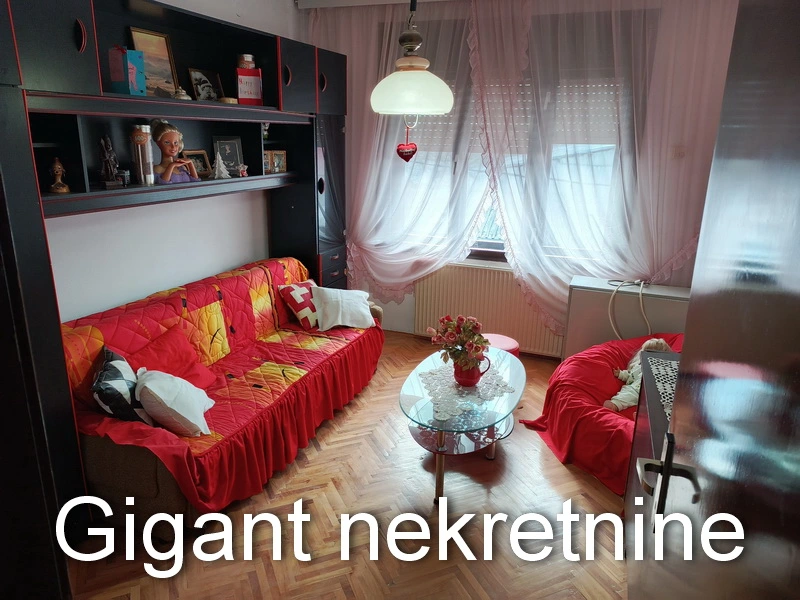 Izdaje se trosoban stan u kući kod Žitopeka u Nišu 3