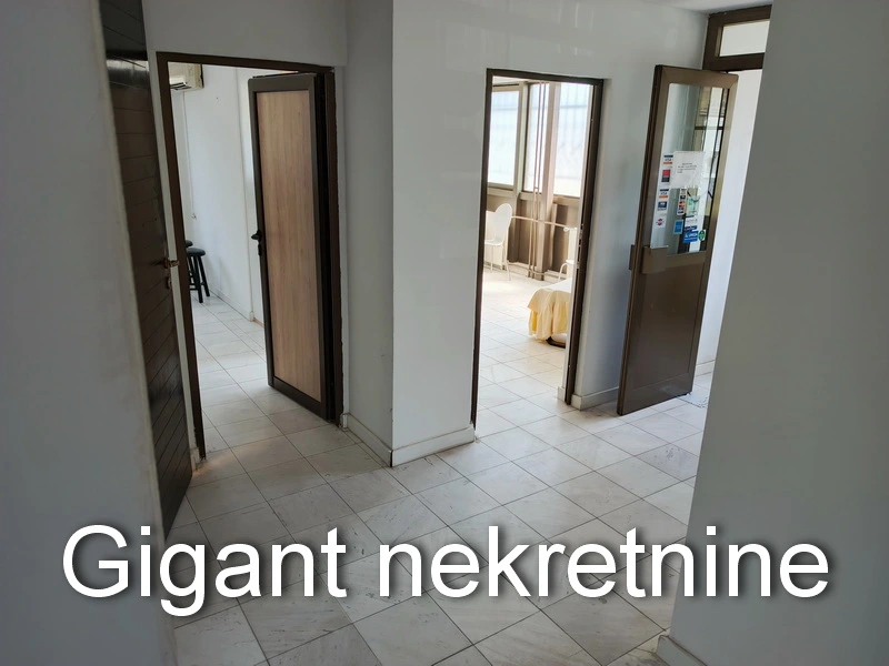 Izdaje se poslovni prostor preko puta Bolnice u Nišu 5