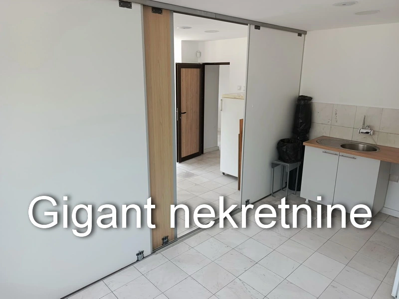 Izdaje se poslovni prostor preko puta Bolnice u Nišu 8