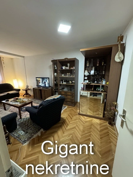 Prodaja dupex stana u centru Aleksinca