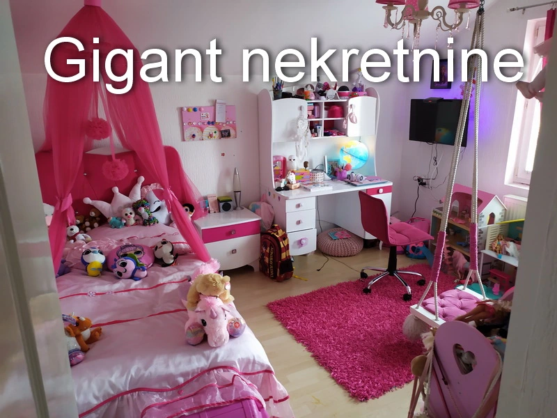 Prodajem petosoban stan kod parkića Svetog Save u Nišu
