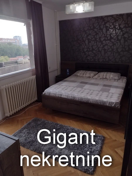 Prodaja trosobnog stana u centru Niša 3