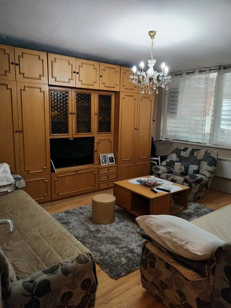 Prodaja trosobnog stana u Nišu-Trošarina 18
