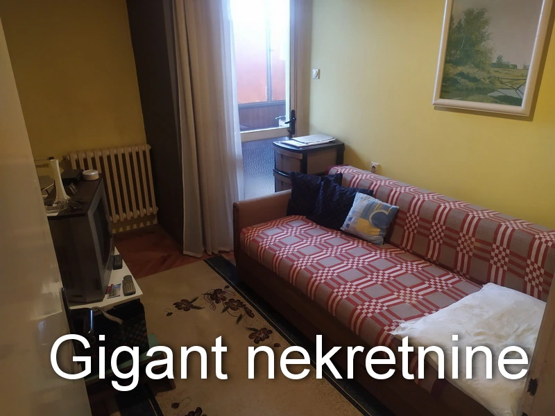 Prodaja troiposobnog stana u Nišu-centar 5