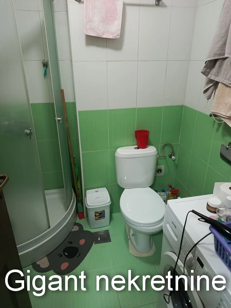 Prodaja jednoiposobnog stana u centru Niša 10