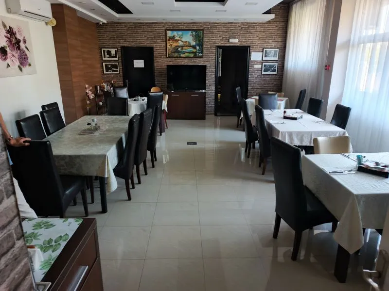 Prodaje se poslovni prostor u Nišu 10