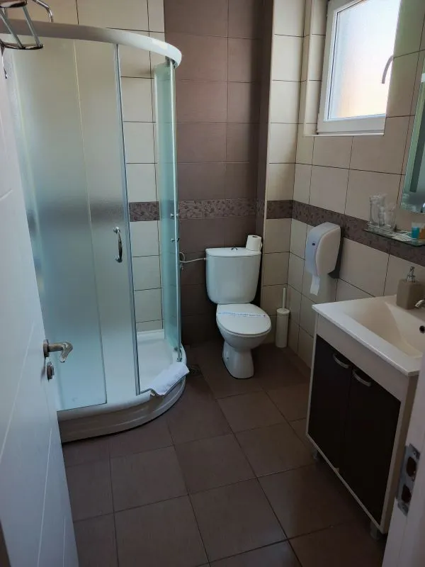 Prodaje se poslovni prostor u Nišu 8