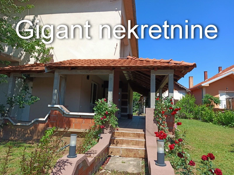 Ekskluzivna prodaja domaćinstva u selu Trupale