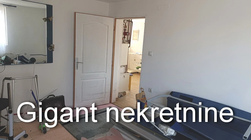 Prodaje se kuća u naselju Nikola Tesla 10