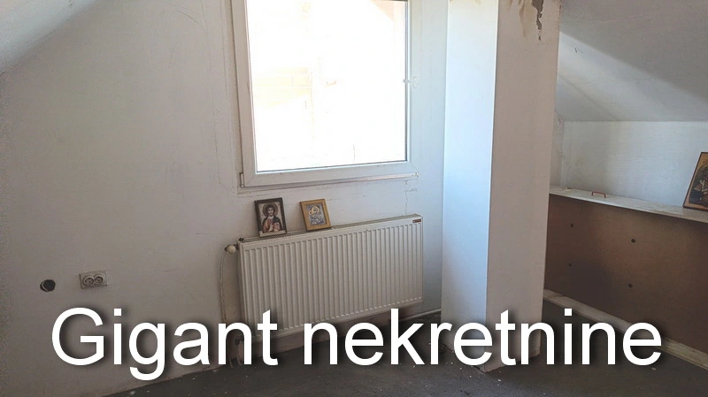 Prodaje se kuća u naselju Nikola Tesla 4