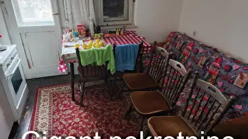 Izdaje se stan u centu Niša 2